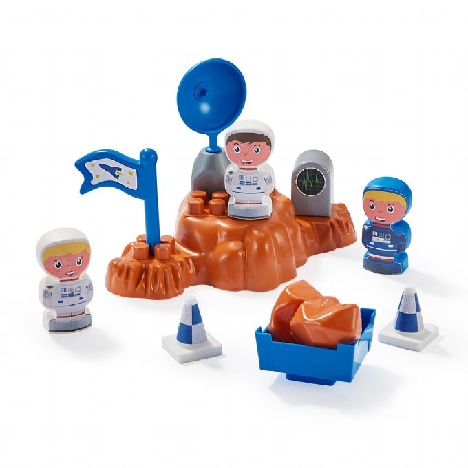 Rymdstation med figurer version 3